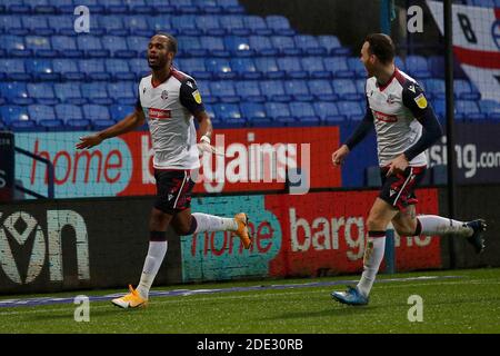 BOLTON, ENGLAND. 28. NOVEMBER Boltons Nathan Delfouneso feiert den 1-0. November im Sky Bet League 2 Spiel zwischen Bolton Wanderers und Southend United am Samstag, 28. November 2020 im Reebok Stadium, Bolton. (Kredit: Chris Donnelly, MI News) Kredit: MI Nachrichten & Sport /Alamy Live Nachrichten Stockfoto