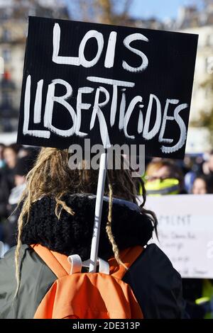 Protest in Paris gegen das "Global Security Law Project" - 28 Von november - Place de la République - Paris - Frankreich Stockfoto