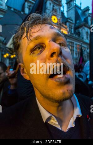 Paris, Frankreich, Europäische Aktivistengruppen, Act up Paris, Protest auf der Straße gegen die jüngsten gewalttätigen homophoben Angriffe, lgbt gegen Homophobie, Gewalt gegen schwule Männer, Portrait-Opfer 'Wilfred de Bruijn' Stockfoto