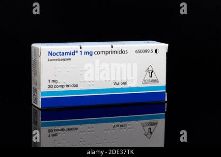 Huelva, Spanien-November 26,2020: Lormetazepam Brand Noctamid aus Teofarma Labor. Lormetazepam gilt als hypnotisches Benzodiazepin und ist offi Stockfoto