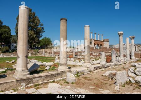 Die Ruinen der Basilika Saint John's in der Stadt Selcuk in der Nähe der berühmten Ruinen von Ephesus in der Türkei. Es wird gesagt, dass der Evangelist Johannes hier begraben wurde Stockfoto