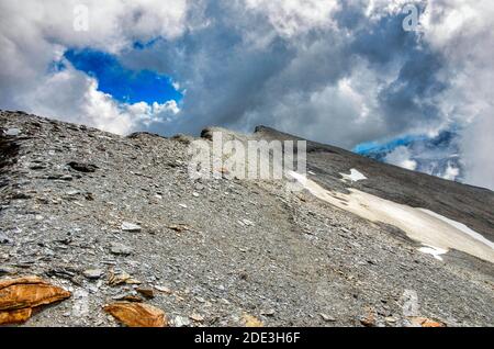 UNESCO-Welterbe Tektonikarena Sardona, Piz Segnas, Piz Sardona. In den glarner Bergen über Ulme. Schweizer Berge. Stockfoto