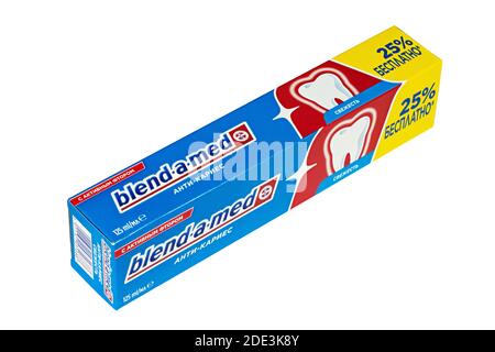 Ukraine, Kiew - Oktober 23. 2020: Blend-A-Med Anti-Karies, hergestellt von Procter & Gamble. Datei enthält Beschneidungspfad. Stockfoto