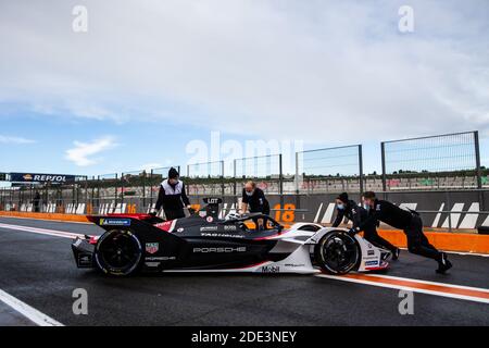 36 Lotterer Andre (ger), TAG Heuer Porsche Formula E Team, Porsche 99X Electric, Aktion während des Valencia-Vorsaison-Tests für die ABB FIA Formula E Weltmeisterschaft 2020-21, auf dem Ricardo Tormo Circuit, vom 28. November bis 1. Dezember 2020 in Valencia, Spanien - Photo Germain Hazard / DPPI / LM Stockfoto