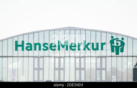 Hamburg, Deutschland. November 2020. Das Hauptgebäude der HanseMerkur Versicherungsgruppe. Quelle: Daniel Reinhardt/dpa/Alamy Live News Stockfoto
