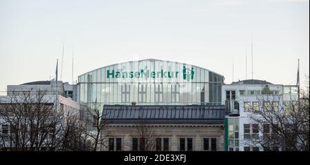 Hamburg, Deutschland. November 2020. Das Hauptgebäude der HanseMerkur Versicherungsgruppe. Quelle: Daniel Reinhardt/dpa/Alamy Live News Stockfoto