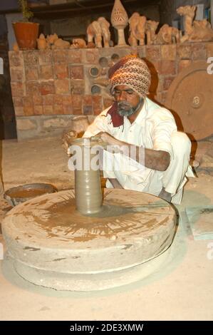 Töpferei in Indien Stockfoto