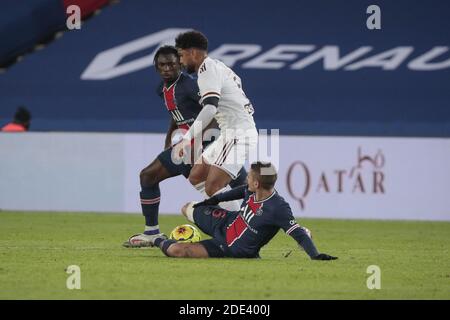 Octavio Henrique Passos Santos (Girondins de Bordeaux) kämpfte für den Ball gegen Marco Verratti (PSG), Bioty Moise KEAN (PSG) während der französischen Meisterschaft Ligue 1 Fußballspiel zwischen Paris Saint-Germain und Girondins de Bordeaux am 28. November 2020 im Parc des Princes Stadion in Paris, Frankreich - Foto Stephane Allaman / DPPI / LM Stockfoto