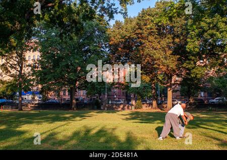 Morgen Tai Chi im Garvey Park, Harlem, New York, USA. Stockfoto