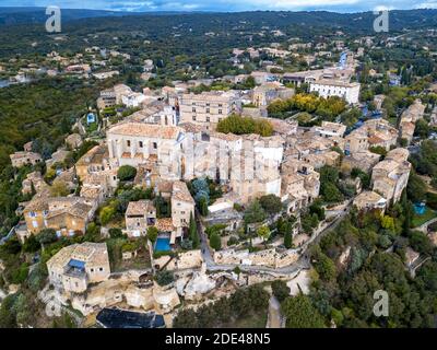 Luftaufnahme über dem Dorf Gordes, Vaucluse, Provence, Frankreich Stockfoto