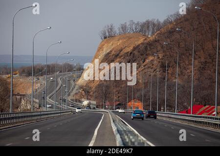 Herbst 2013 - Wladiwostok, Primorsky Region - Sedanka - Patroclus Umgehungsstraße in Wladiwostok Stockfoto