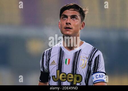 Juventus argentinischer Stürmer Paulo Dybala schaut während des Serie A Fußballspiels Benevento gegen Juventus FC. Benevento Juventus Ziehung 1-1 Stockfoto