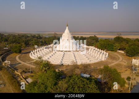 Luftaufnahme, Hsinbyume Pagode, Mingun, Myanmar Stockfoto