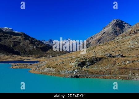 Lago Bianco, Bernina Pass, Oberengadin, Graubünden, Schweiz Stockfoto