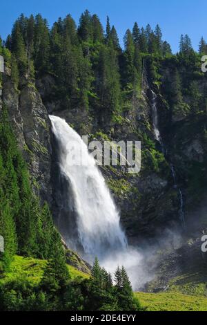 Staeubifall, 100 m, Alp Aesch, Uri, Schweiz Stockfoto