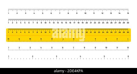 Hölzerne Lineale 30 Zentimeter mit Schatten isoliert auf weiß. Messwerkzeug. Schulbedarf. Vektorgrafik. Stock Vektor