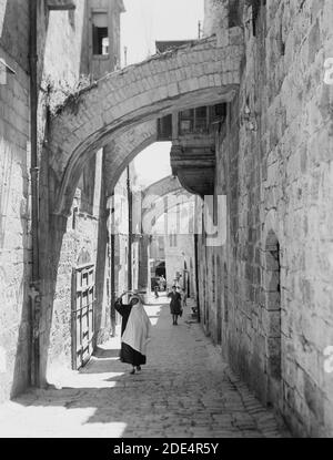 Originalunterschrift: Via Dolorosa, Beginn am Stephanstor. Fünfte Station des Kreuzes - Ort: Jerusalem ca. 1900 Stockfoto