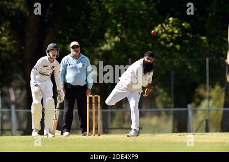 November 2020. Benalla Bushrangers A Reserves nehmen die Wangaratta Rovers im Benalla Gardens Oval in Anspruch. Stockfoto