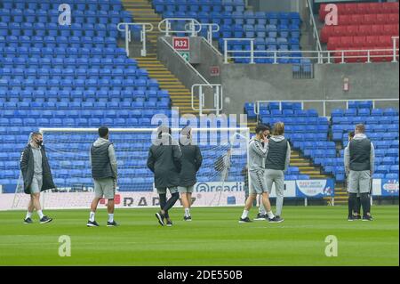 TV-Kameras sind hier für die 1230 ko EFL Meisterschaft Spiel Reading vs Bristol City Stockfoto