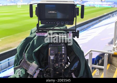 TV-Kameras sind hier für die 1230 ko EFL Meisterschaft Spiel Reading vs Bristol City Stockfoto