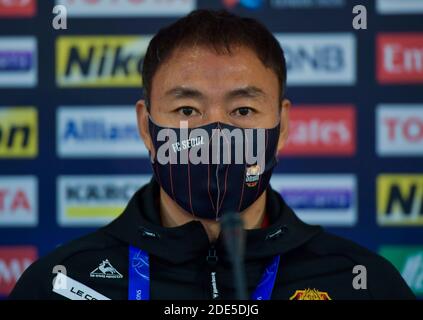 Doha, Katar. November 2020. Lee Won-jun, Cheftrainer des FC Seoul, nimmt an der Pressekonferenz im Vorfeld des Gruppe-E-Spiels zwischen dem FC Peking China und dem FC Seoul Südkorea bei der AFC Champions League 2020 in Doha, der Hauptstadt von Katar, am 29. November 2020 Teil. Quelle: Nikku/Xinhua/Alamy Live News Stockfoto