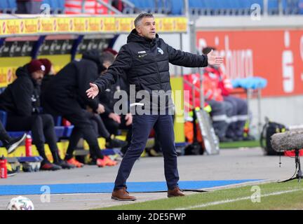 Stadt Duisburg, Deutschland. 29. Nov, 2020. firo: 29.11.2020 Fußball, 3. Bundesliga, Saison 2020/2021, MSV Duisburg - Dynamo Dresden Trainer Gino LETTIERI, MSV, Gesture Quelle: dpa/Alamy Live News Stockfoto