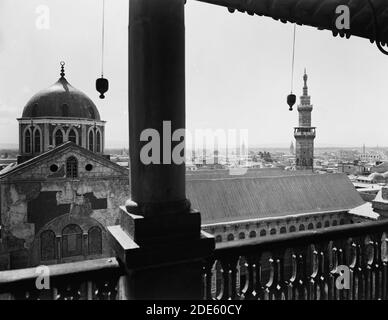 Geschichte Des Nahen Ostens - Damaskus. Die Ommayad Moschee. Blick vom Minarett zeigt einen Teil der Moschee & Stadt jenseits Blick S. Stockfoto