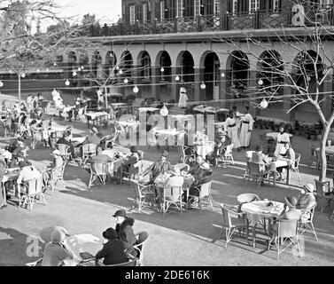 Originalunterschrift: Ägypten. Kairo. Gezira Gärten & Sport. Tennisplätze - Lage: Ägypten--Kairo ca. 1934-1939 Stockfoto