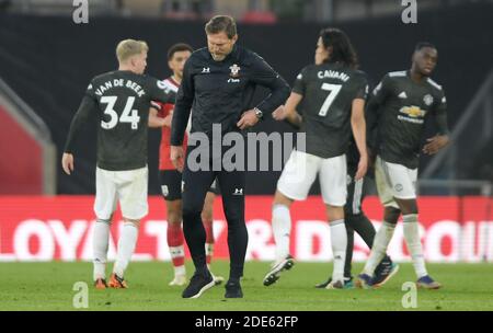 Southampton-Manager Ralph Hasenhuttl sieht nach dem Premier-League-Spiel im St. Mary's Stadium, Southampton, niedergeschlagen aus. Stockfoto