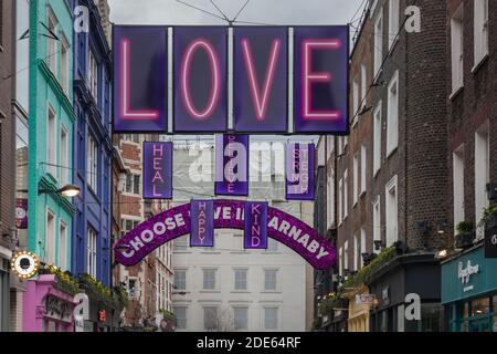 23. November 2020, eine leere Carnaby Street, Central London, während der zweiten Covid 19 nationalen Sperre von 2020 Stockfoto