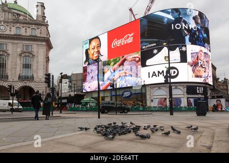 23. November 2020, ein leerer Piccadilly Circus, Central London, während der zweiten Covid 19 nationalen Sperre von 2020 Stockfoto