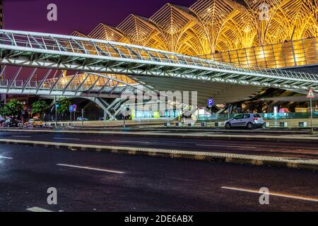 Lissabon, Portugal, 15. April 2018. Gare de Oriente (Orient Station) öffentliche Verkehrsmittel, entworfen vom Architekten Santiago Calatrava. Stockfoto