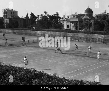 Ägypten. Kairo. Gezira Gärten & Sport. Tennisplätze ca. 1934-1939 Stockfoto