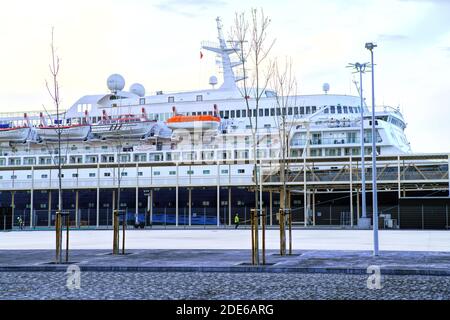 Lissabon, Portugal - 23 April, 2018: ЕHE MSC Meraviglia am Hafen angedockt. Stockfoto