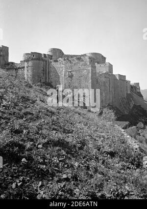 Originalunterschrift: Krak de Chevaliers (Kala't el-Husn). S.E. Ecke und Scharpp - Lage: Syrien ca. 1920 Stockfoto