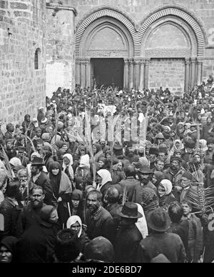 Kirche des Heiligen Grabes und Umgebung. Palmsonntag Prozession ca. 1900 Stockfoto