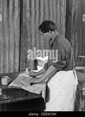 Bildunterschrift: Jüdische Kolonien und Siedlungen. Beginn einer jüdischen Siedlung; ein Lager. Provisorische Küche - Lage: Ca. 1920 Stockfoto