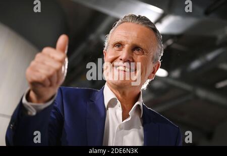 Stuttgart, Deutschland. November 2020. Frank Nopper, CDU-Kandidat für die Stuttgarter Bürgermeisterwahl 2020, nimmt an einer Fotositzung während der Wahl des neuen Stuttgarter Bürgermeisters Teil. In der ersten Abstimmung am 8. November hatte keiner der Kandidaten mit einer Mehrheit von mehr als 50 Prozent gewonnen. Quelle: Marijan Murat/dpa/Alamy Live News Stockfoto