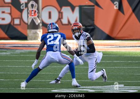 Cincinnati, OH, USA. November 2020. Tyler Boyd #83 der Cincinnati Bengals während NFL Football Spiel Aktion zwischen den New York Giants und den Cincinnati Bengals im Paul Brown Stadium am 29. November 2020 in Cincinnati, OH. Adam Lacy/CSM/Alamy Live News Stockfoto