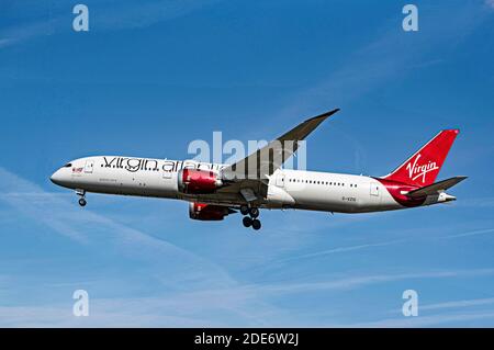 Virgin Atlantic 787 -900 Dreamliner nähert sich dem Flughafen London Heathrow. Stockfoto