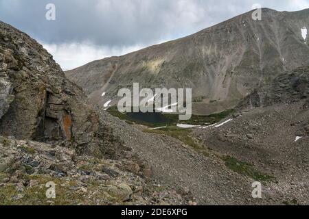 Blick auf den Coney Lake, von der Seite der Coney Island, hoch in der Indian Peaks Wilderness Stockfoto