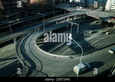 Stockholm - 02/07/2017: Luftaufnahme vom Fenster der erhöhten Autobahn Stockfoto