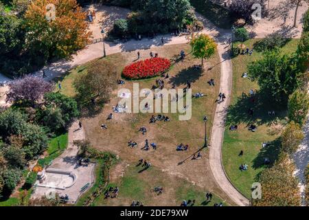 Gärten in der Nähe des Eiffelturms von oben gesehen, in Paris, Frankreich Stockfoto