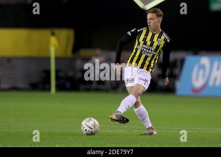 ARNHEM, NIEDERLANDE - NOVEMBER 29: Enzo Cornelisse von Vitesse während des niederländischen Eredivisie-Spiels zwischen Vitesse und Fortuna Sittard in Gelredome auf Nein Stockfoto