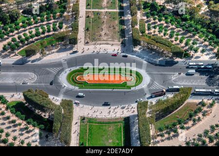 Bassins du Champ de Mars. Gärten in der Nähe des Eiffelturms von oben gesehen, in Paris, Frankreich Stockfoto