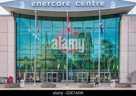 Die Fassade des Enercare Center in Exhibition Place. Das Gebäude wird von der Canadian National Exhibition und der Royal Agricultural Winter Fair, AS, genutzt Stockfoto