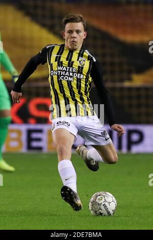 ARNHEM, NIEDERLANDE - NOVEMBER 29: Enzo Cornelisse von Vitesse während des niederländischen Eredivisie-Spiels zwischen Vitesse und Fortuna Sittard in Gelredome auf Nein Stockfoto