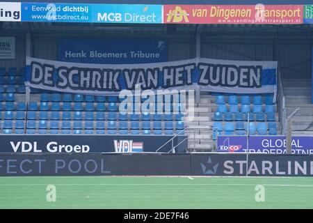 EINDHOVEN, NIEDERLANDE - NOVEMBER 29: Banner des FC Eindhoven während des niederländischen Keukenkampioendivisie-Spiels zwischen FC Eindhoven und De Graafschap in Ja Stockfoto