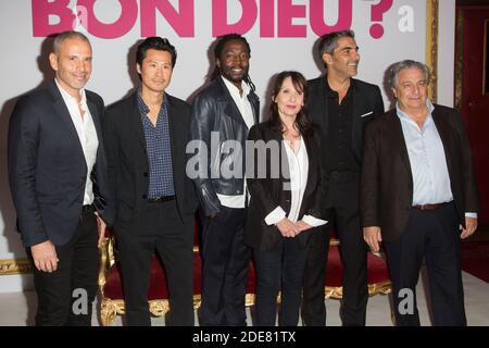 Medi Sadoun, Frederic Chau, Noom Diawara, Chantal Lauby, Ary Abittan, Christian Clavier besucht 'Quest ce qu'on a encore fait au bon dieu?' Paris Premiere im Grand Rex am 14. Januar 2019 in Paris, Frankreich. Foto von ABACAPRESS.COM Stockfoto