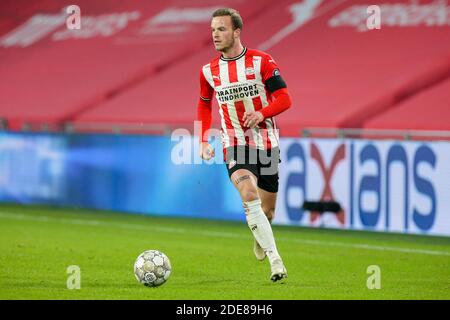 EINDHOVEN, NIEDERLANDE - NOVEMBER 29: Jorrit Hendrix vom PSV während des niederländischen Eredivisie-Spiels zwischen PSV und Sparta Rotterdam im Philips Stadion auf n Stockfoto